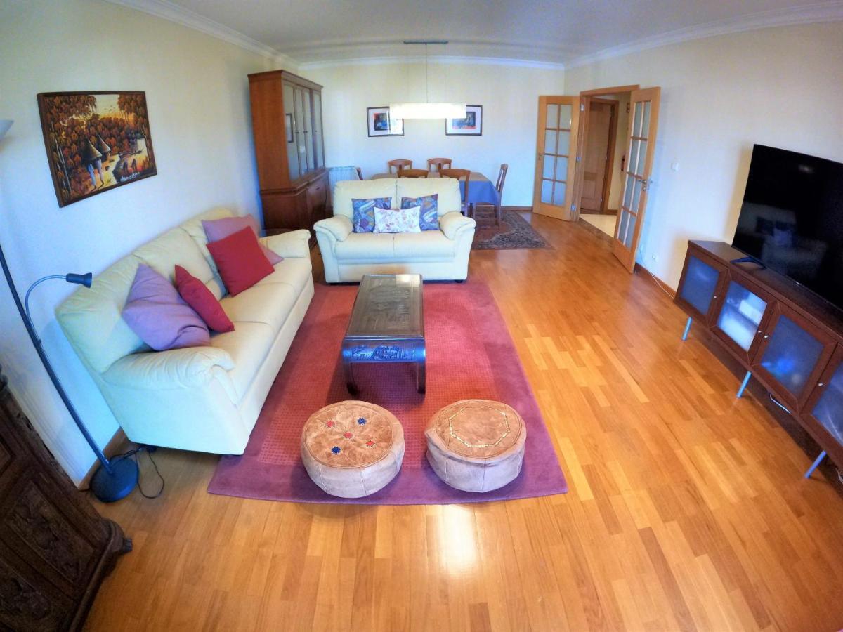 Lisbon 2 Bedroom Apartment With Balcony In ألجيس المظهر الخارجي الصورة